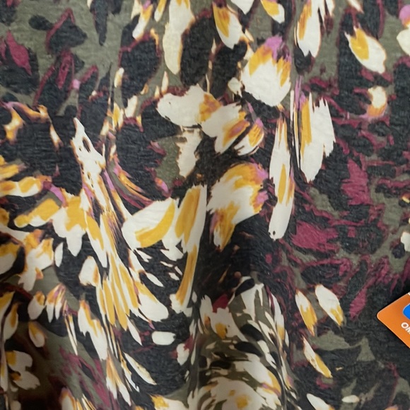 Columbia Omni-Shade Top Size Medium, NWT - Picture 4 of 12